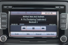 mdi-vw-t5-ipod-iphone-musick-interface-1